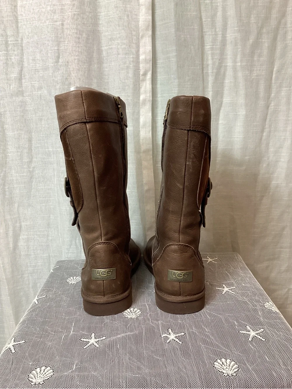 UGG australia cargo